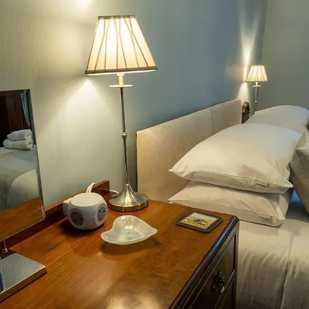 Forrest's Yard - 1 קנדל