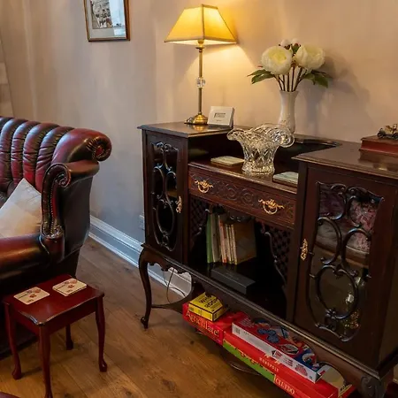 Forrest's Yard - 1 *